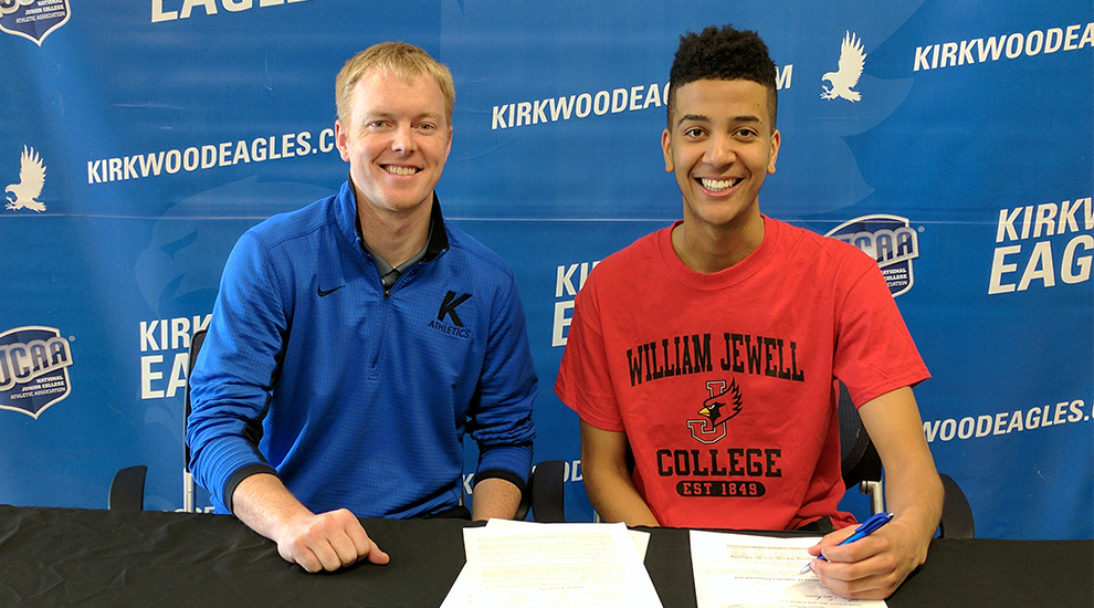Harp signs to William Jewell