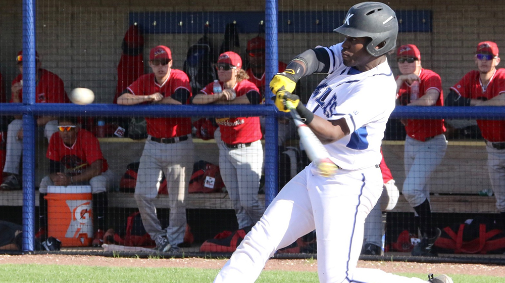 Hanna Slugs 3 Homers as Eagles Sweep
