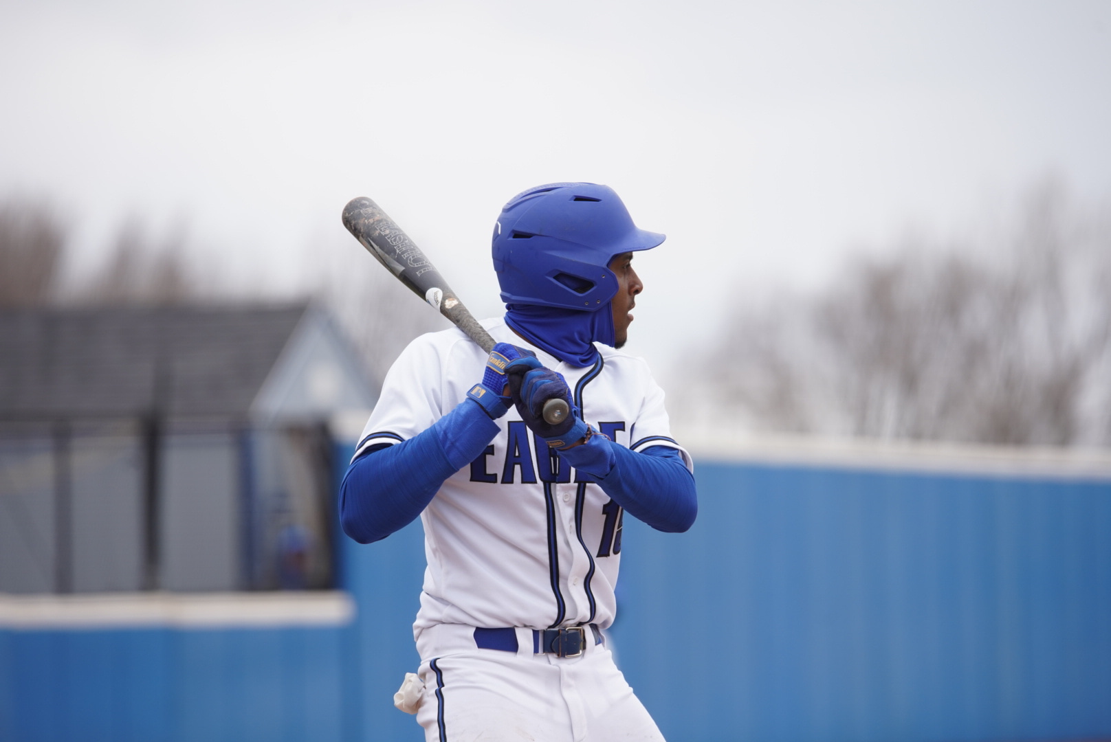 HAYES BELTS 3 HOMERS, BUT EAGLES FALL 21-17