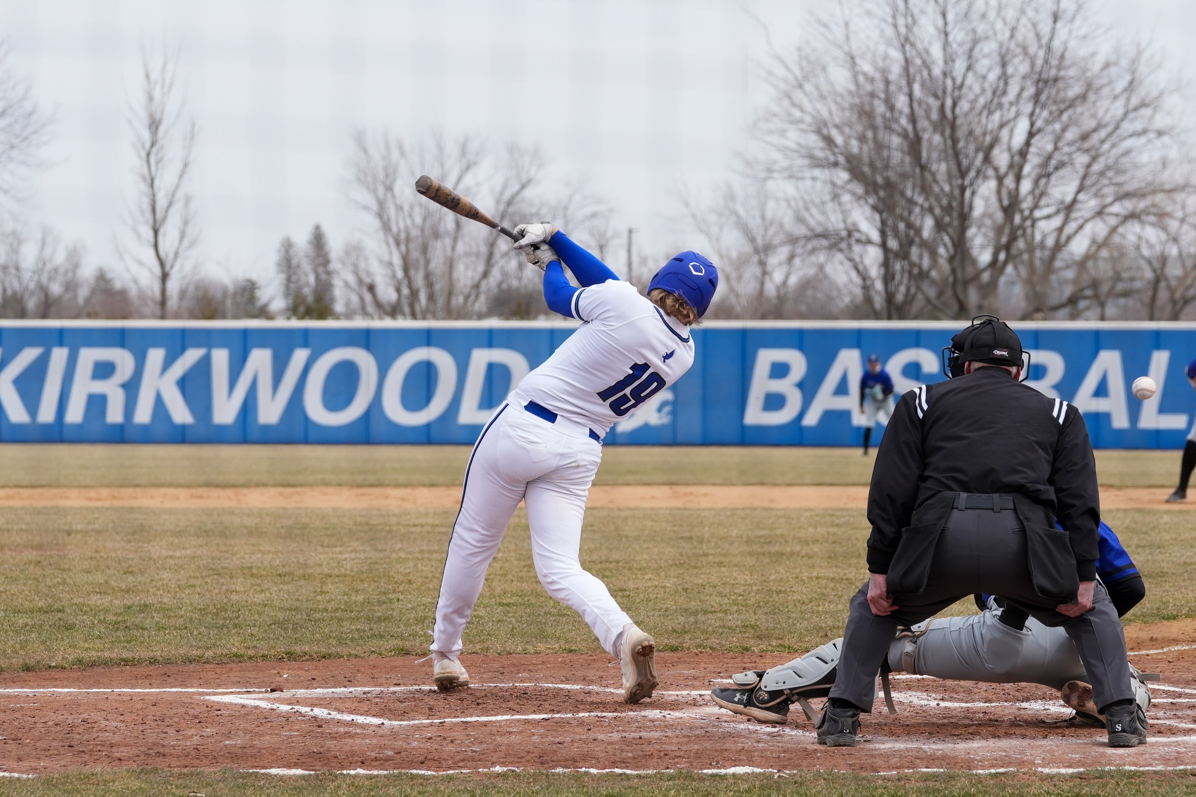 NO.15 EAGLES TRIM DMACC
