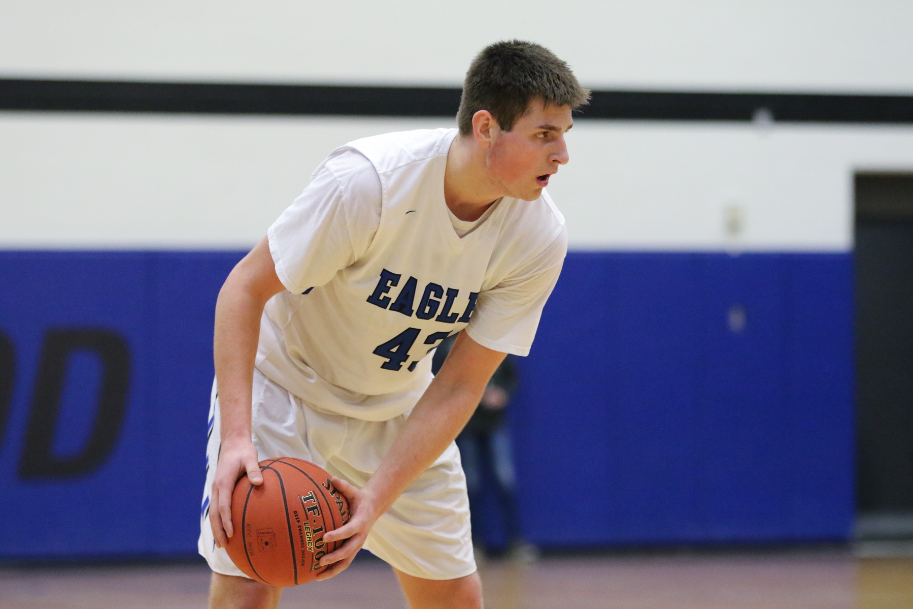 No. 2 Eagles dump Ellsworth by 20