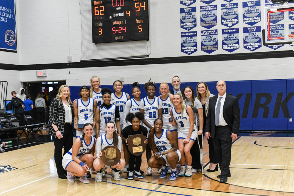 NO.3 EAGLES CLAIM REGIONAL TITLE