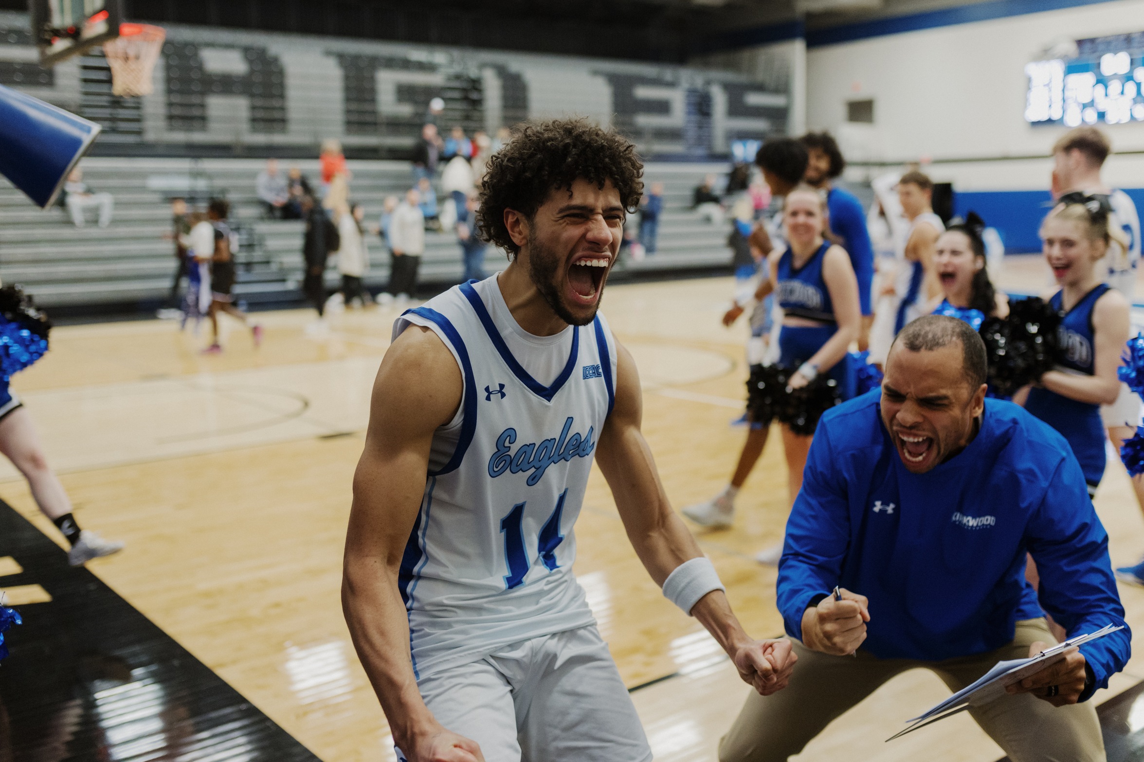 #3 Eagles Leave Norfolk With a Win