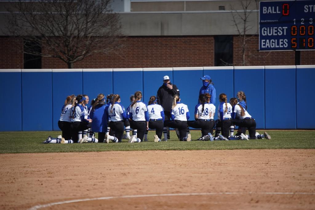 Carter helps No.7 Eagles belt Southwestern