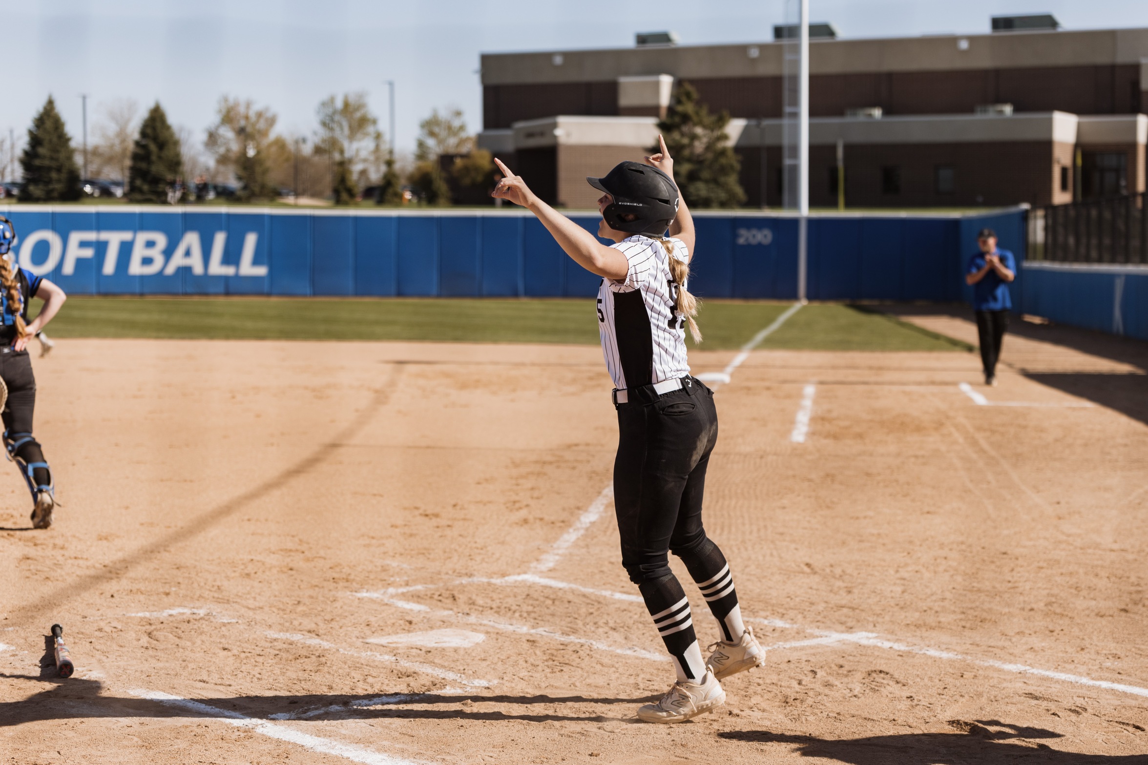 Kirkwood Softball Sweeps Blackhawk in Doubleheader