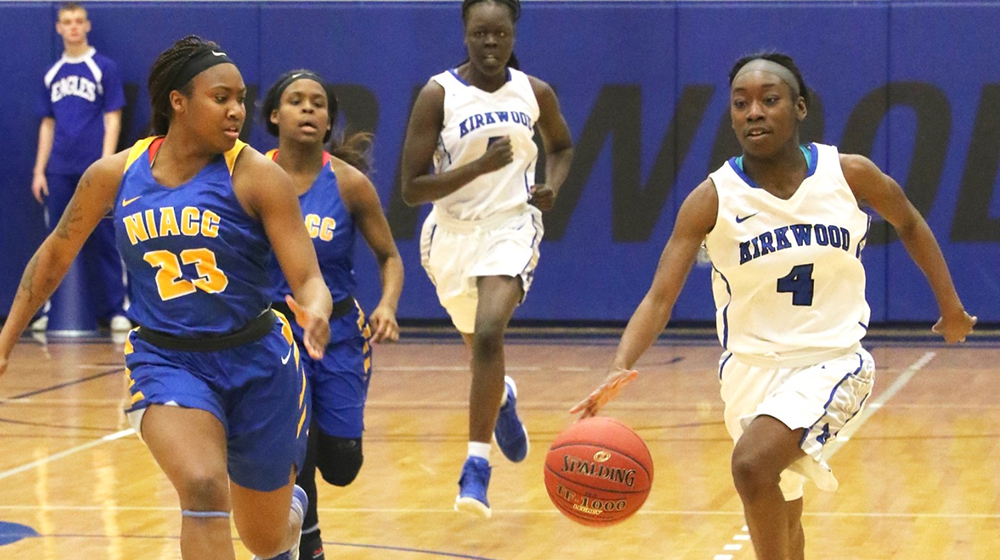 Women's Basketball Begin Year No. 1 in Nation