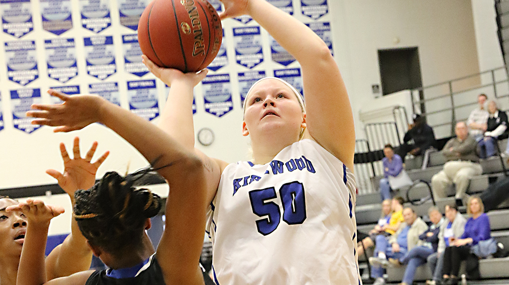 No. 2 Eagles Clinch Tie for Title