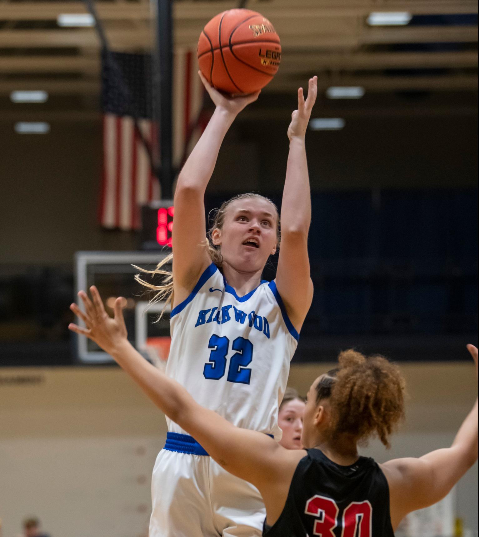 DRAKE STEERS NO.1 EAGLES TO SEMIFINALS