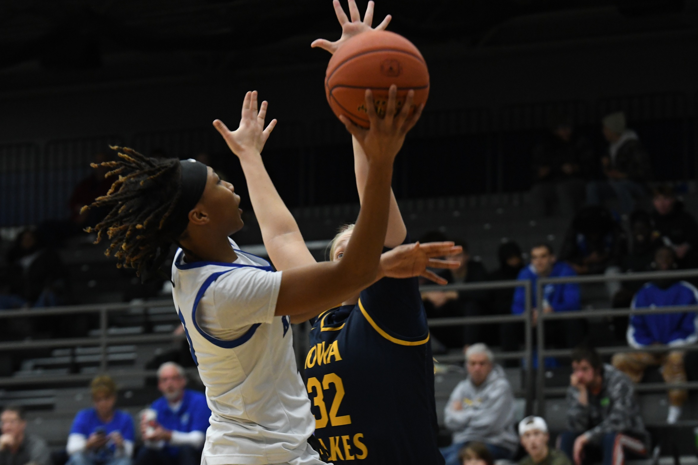 NO.3 KCC WOMEN SINK IOWA LAKES