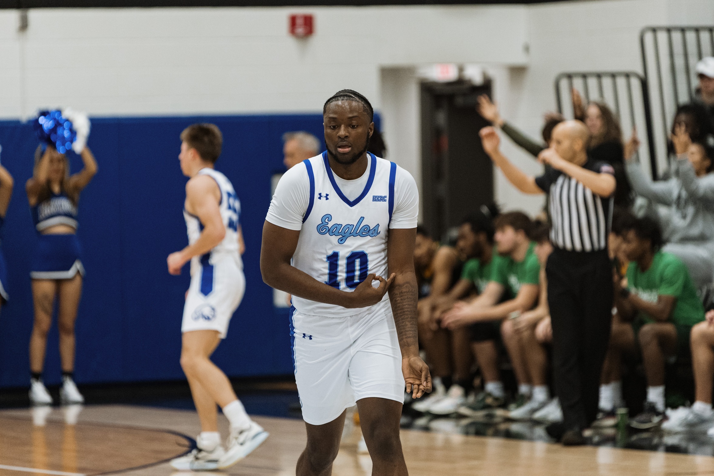 Eagles Secure Dominant Win Against Hawks