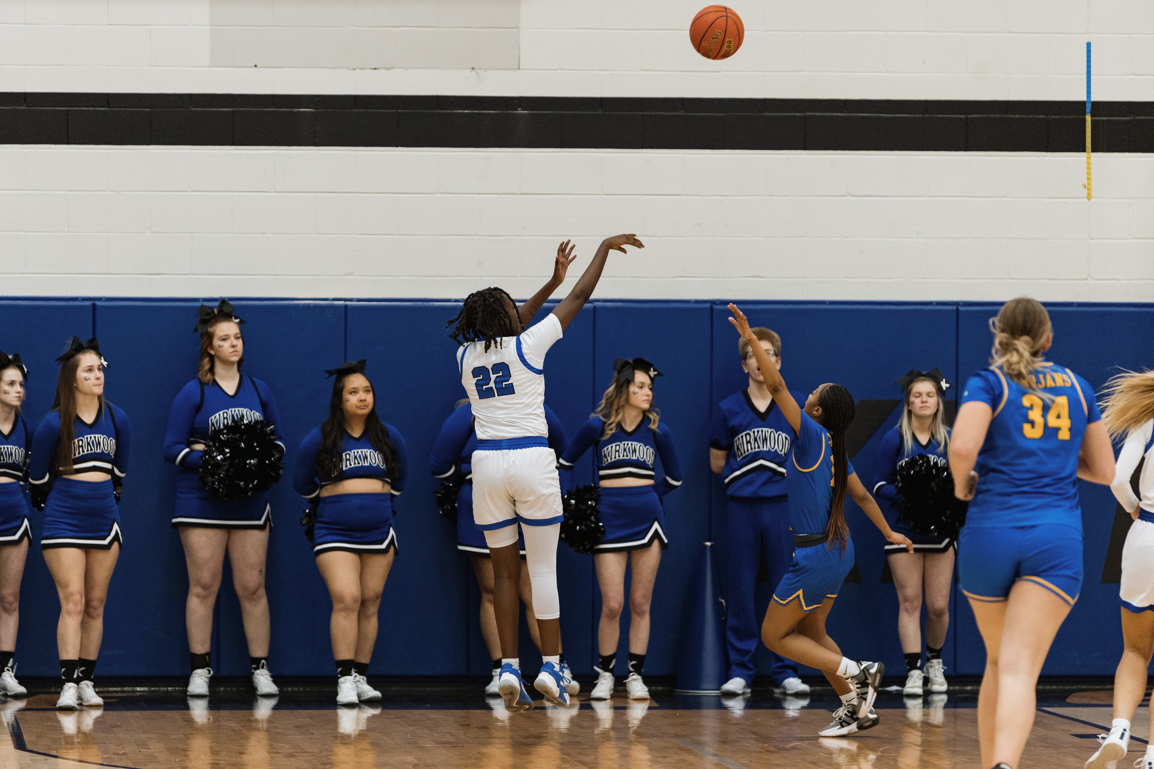 #2 Eagles Overpower Hawks