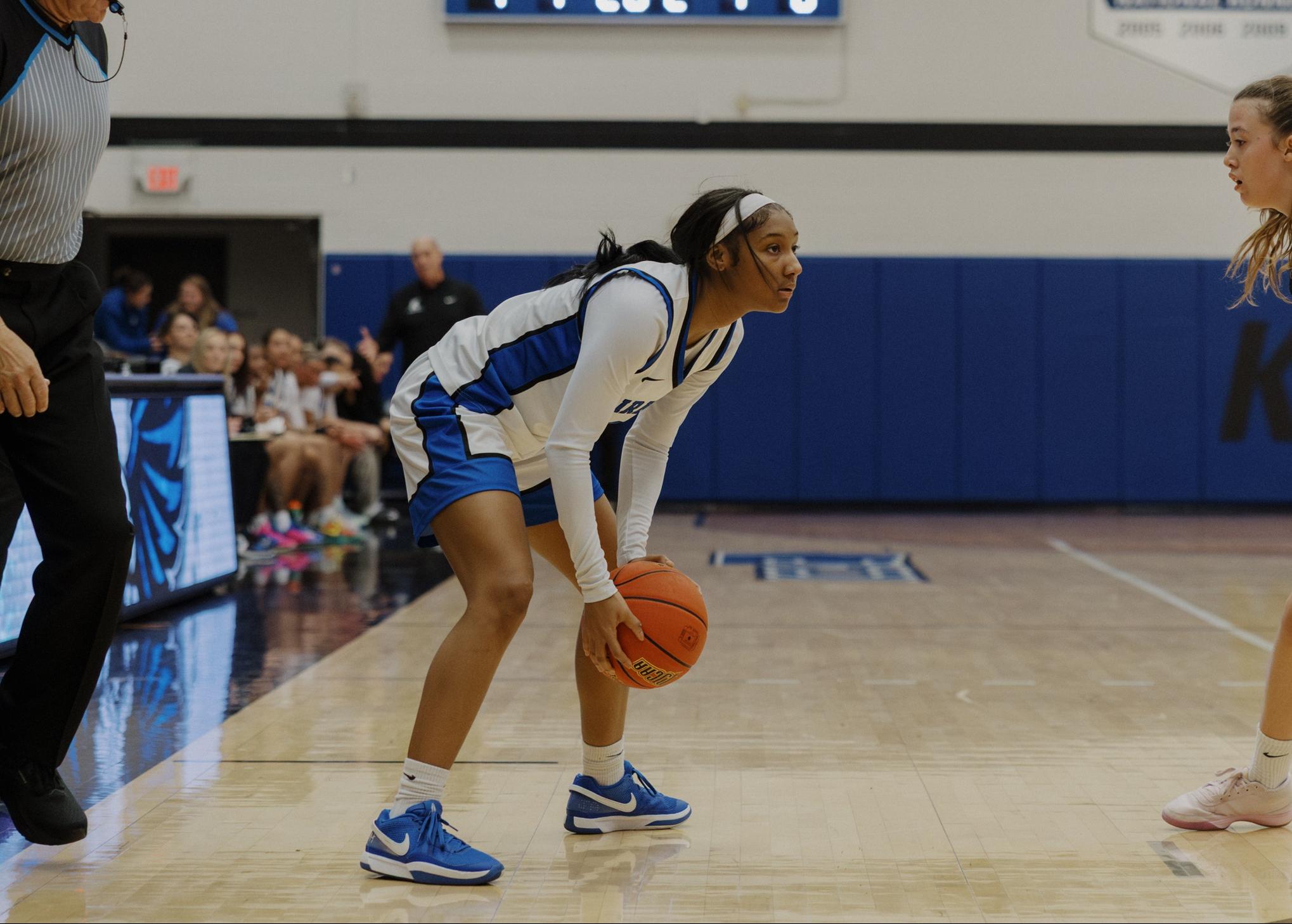 Eagles Overwhelm Marshalltown in 60-Point Rout