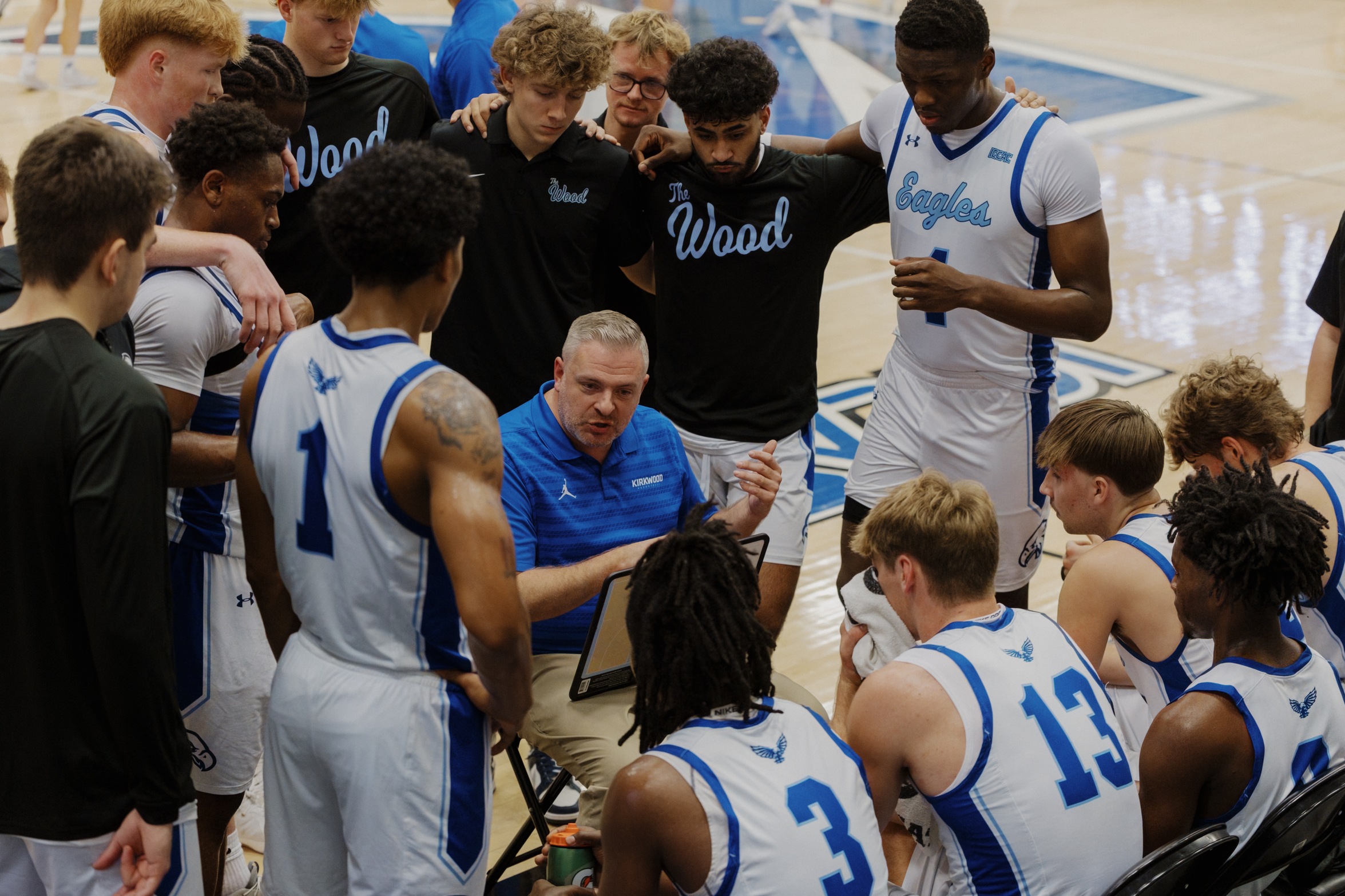 #2 Eagles Survive Thriller in Quincy, Edge John Wood 69&ndash;68