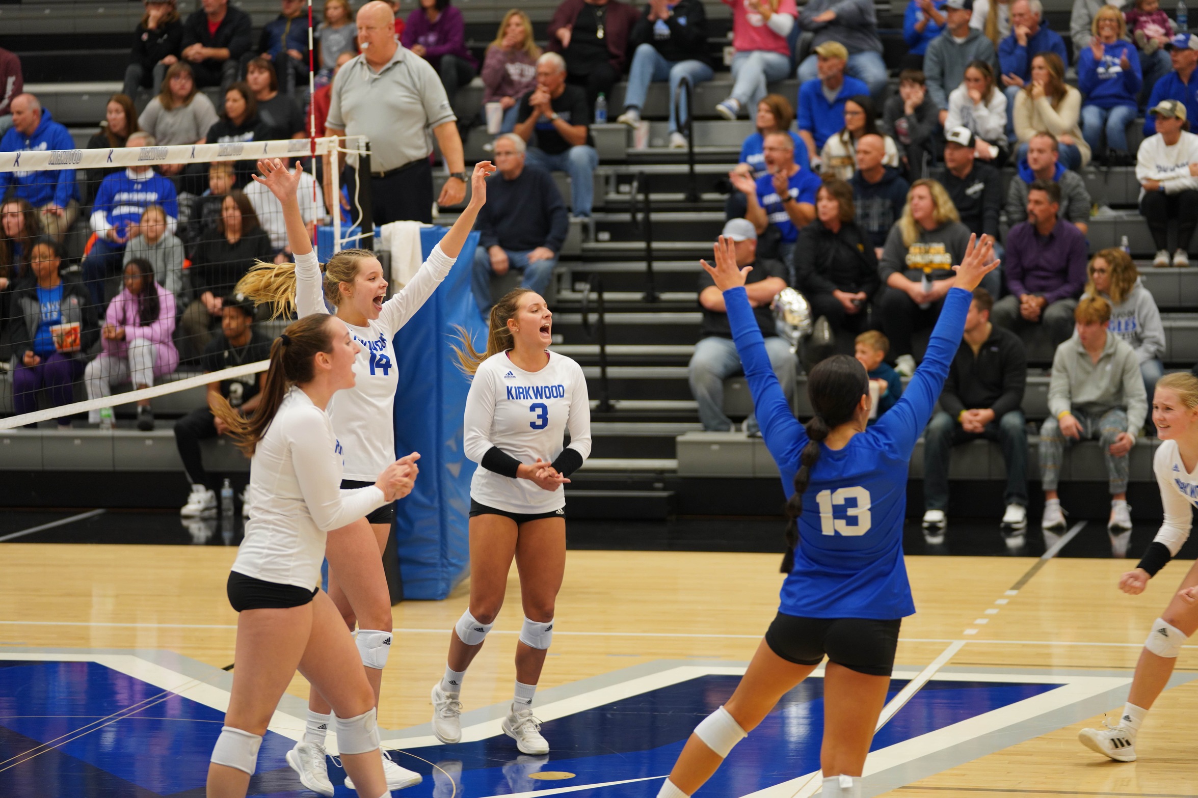 NO.7 EAGLES CRUISE INTO REGIONAL FINALS
